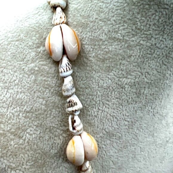 Vintage Boho Seashell Beaded Necklace    A5 - Picture 11 of 13